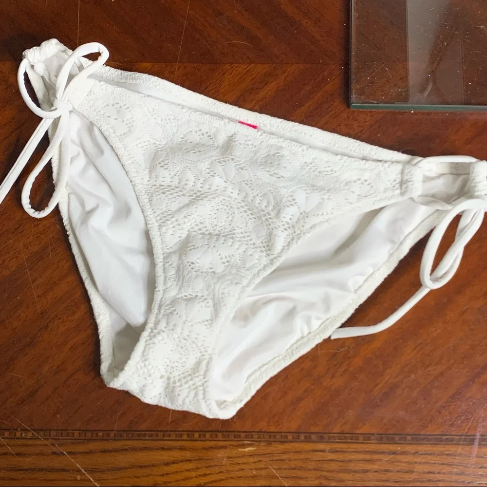 Victoria’s Secret Loop Tie Lace Swim Bikini Bottoms